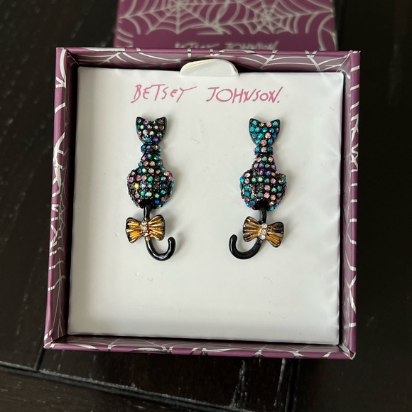 Betsey Johnson Earrings - Picture 1 of 7